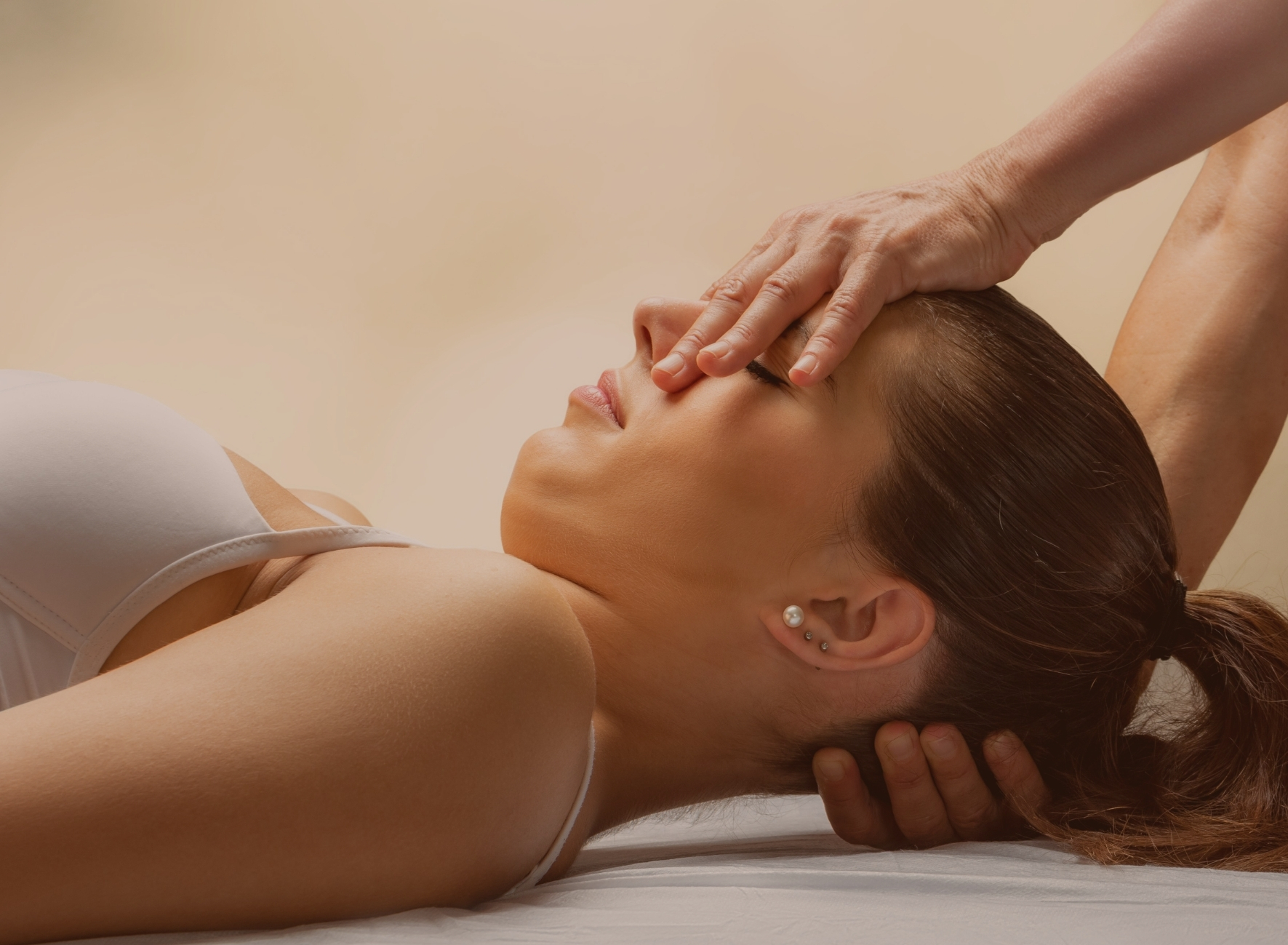 Ostéopathe à Corbeil-Essonnes pour consultation de suivi adulte ou senior, en cabinet et à domicile secteur Étréchy, traitement personnalisé des douleurs articulaires