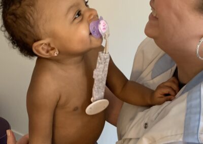 soin rebozo bain enveloppé pour bébé ostéopathe pour bébé enfant jeune maman adulte seniors Corbeil Essonnes 91100