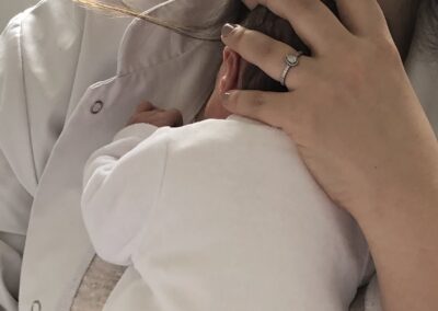 soin rebozo bain enveloppé pour bébé ostéopathe pour bébé enfant jeune maman adulte seniors Corbeil Essonnes 91100