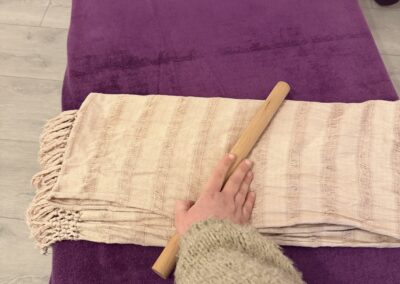 soin rebozo bain enveloppé pour bébé ostéopathe pour bébé enfant jeune maman adulte seniors Corbeil Essonnes 91100